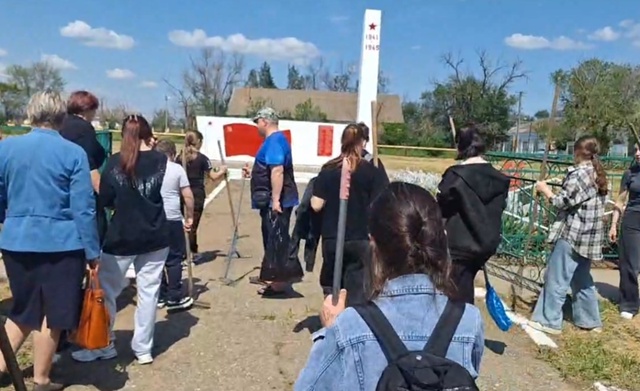 Всероссийский субботник по благоустройству воинских мемориалов, памятных знаков и захоронений участников Великой Отечественной войны.